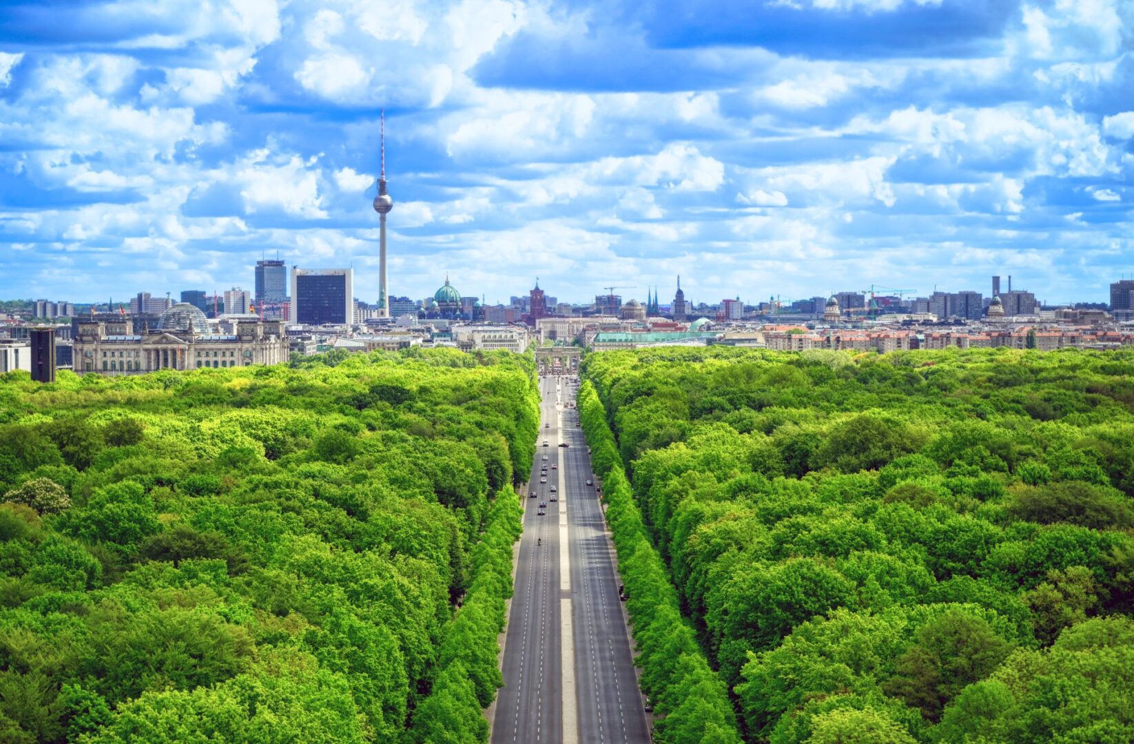 Grün statt Grau — vorher/nachher-Bild von Stadt.